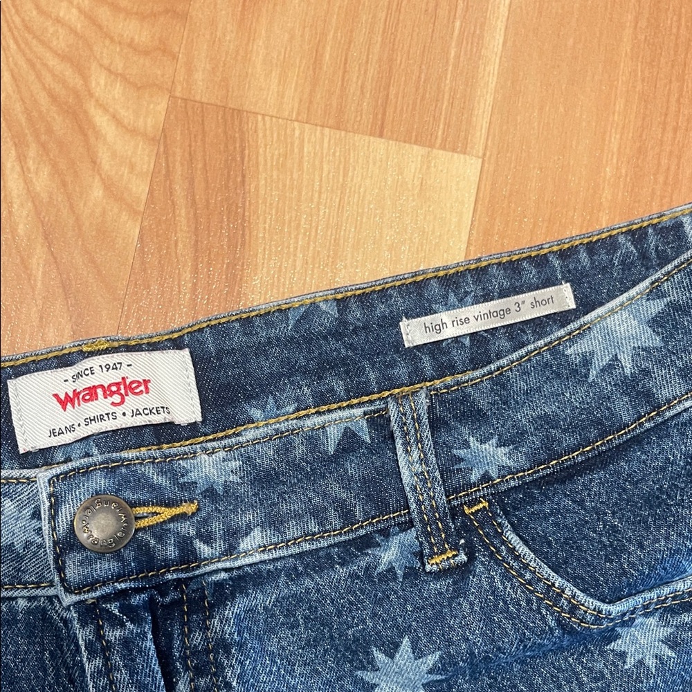Wrangler Women's Denim Shorts with Star Pattern - Picture 2 of 4